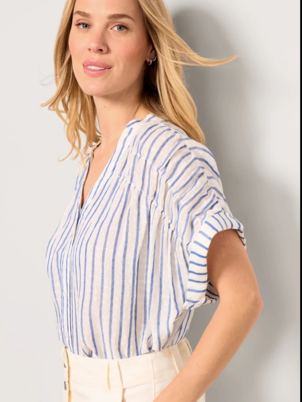H & M Breathable Blue & White Stripe V-Neck Women’s Top Size M